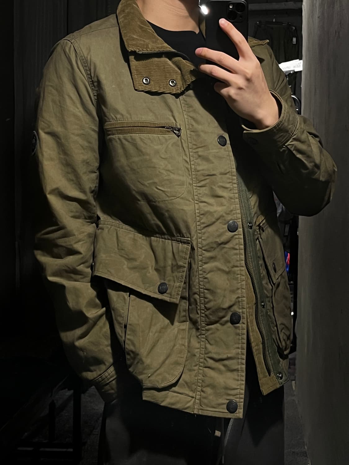 에드먼드 힐러리 카키 멀티포켓 히든지퍼 모크넥 암로고 패디드 사파리 야상 상품이미지2