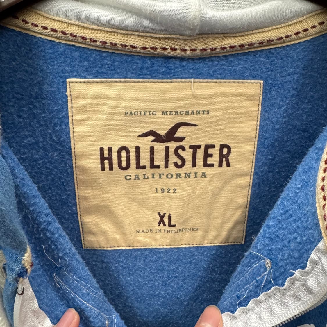 홀리스터 후드 집업 전면 레터링 로고 포인트 블루 상품이미지6