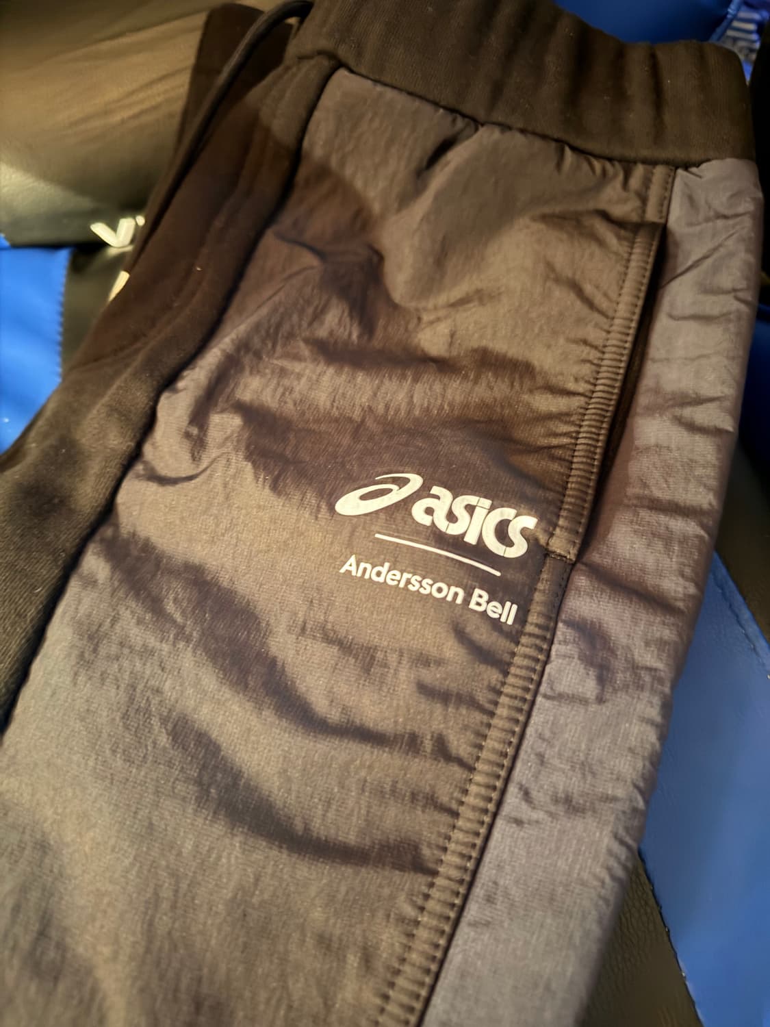 앤더슨벨 x 아식스 트랙 팬츠 블랙 상품이미지1