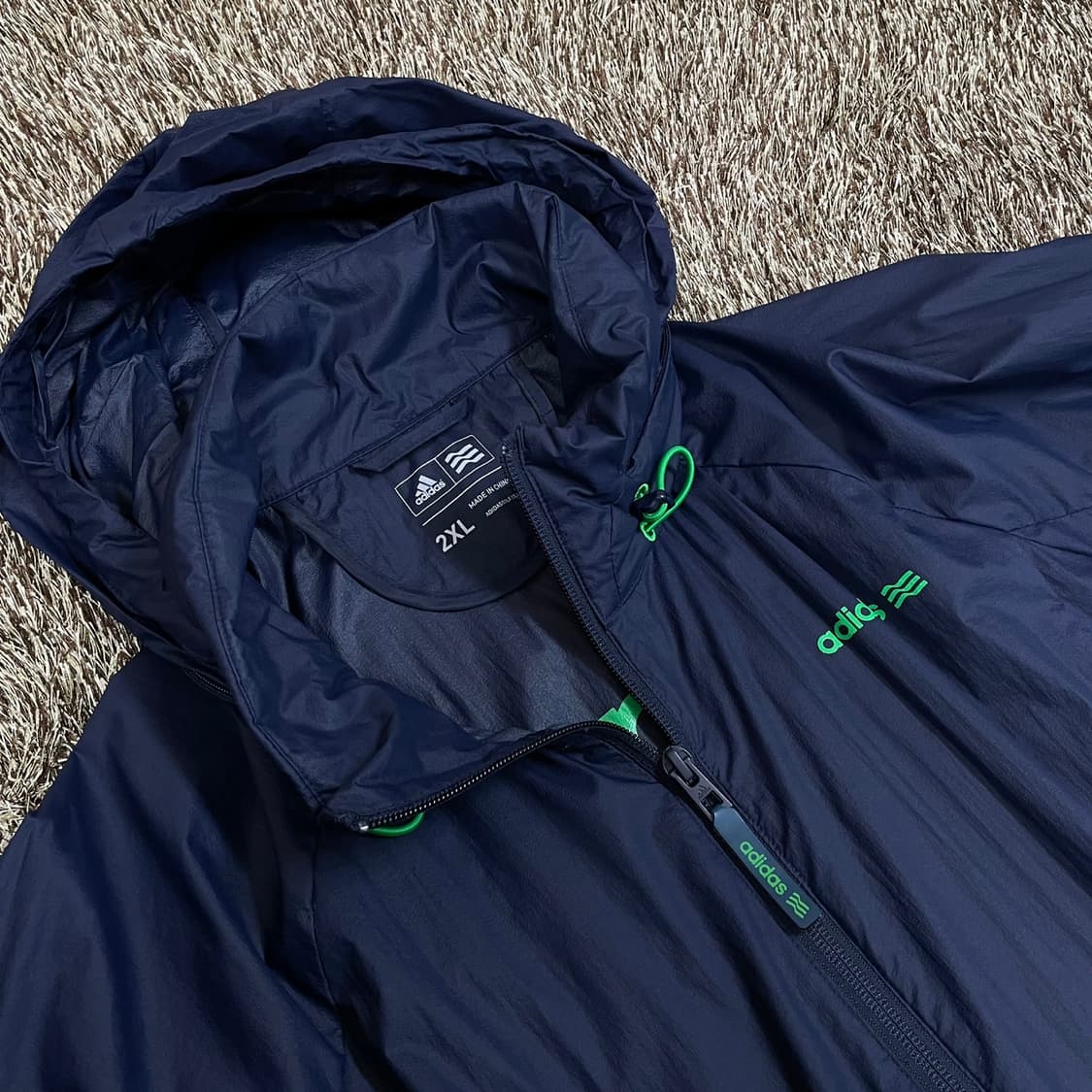아디다스 adidas 네이비 로고 히든후드 경량 바람막이 2XL 상품이미지2