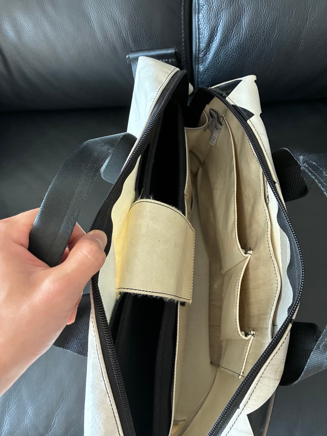 프라이탁 로이 흰검 상품이미지5