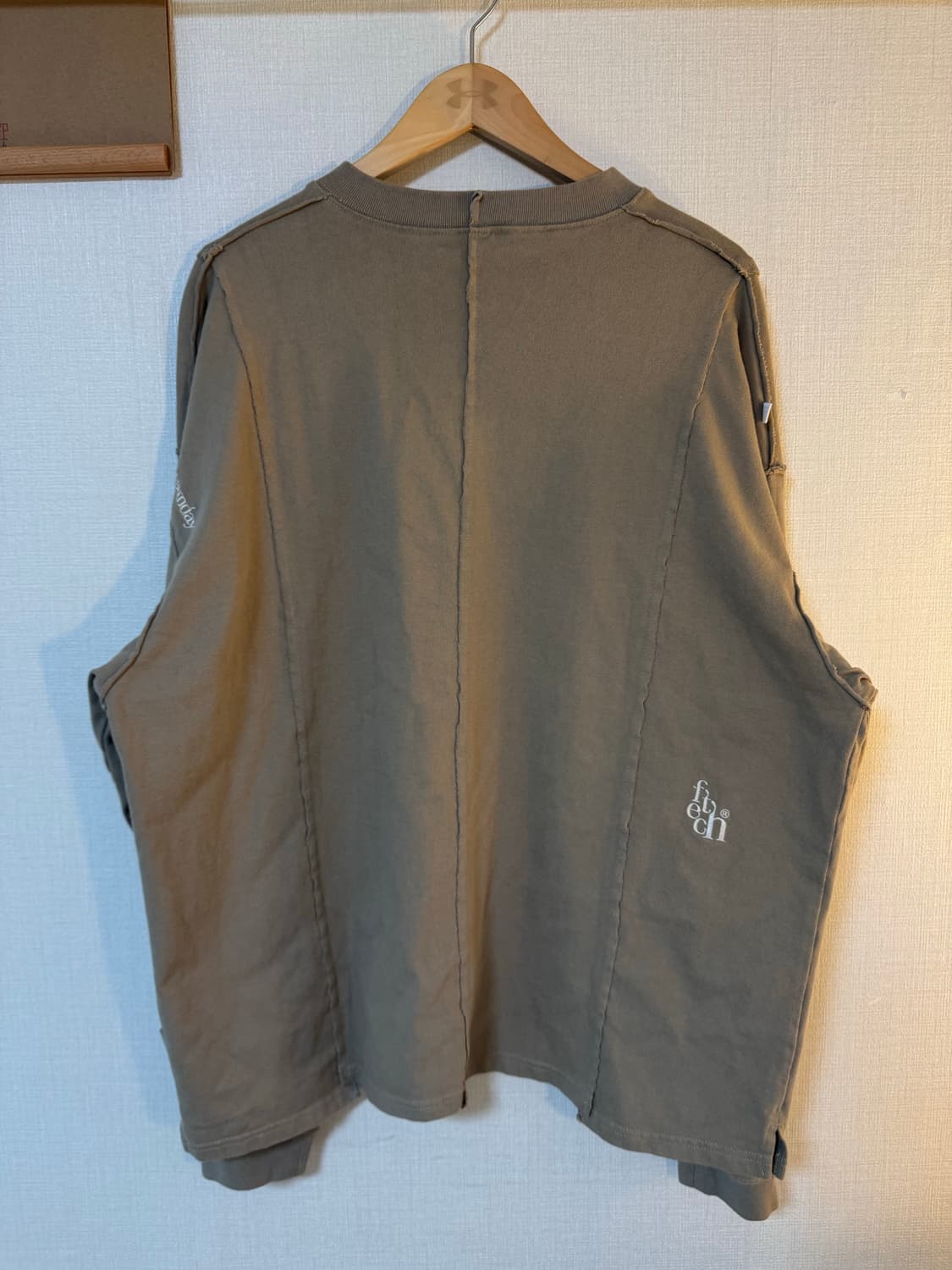 [XL]fetch 페치선데이 자수 롱슬리브 카키 상품이미지3