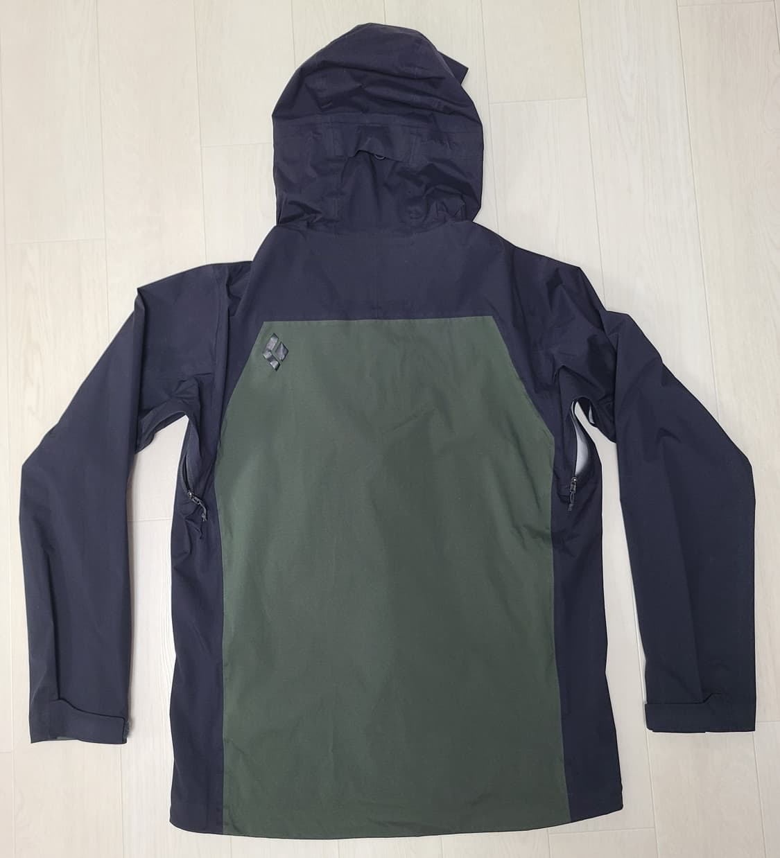 블랙다이아몬드 스톰라인 하드쉘 상품이미지2