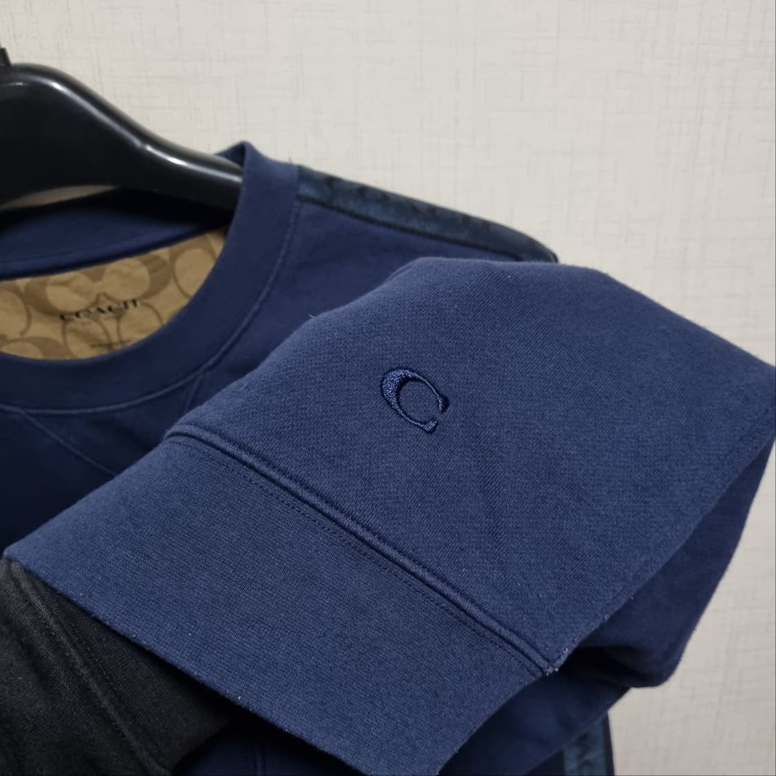 ( 100 ) 코치 coach 네이비 사이드 레터링 맨투맨 상품이미지3