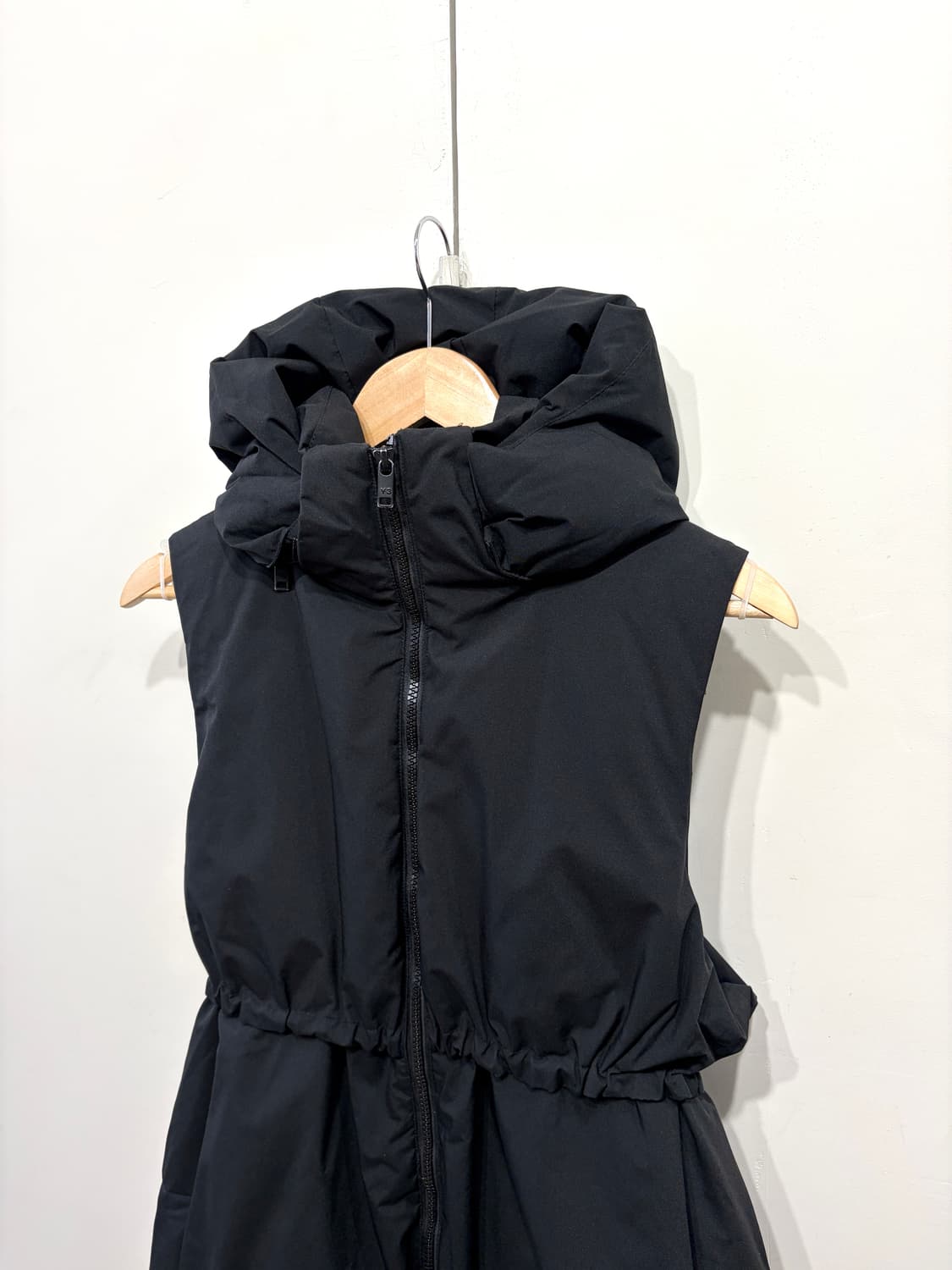 Y-3 후드 슬리브리스 롱 다운 베스트 상품이미지2