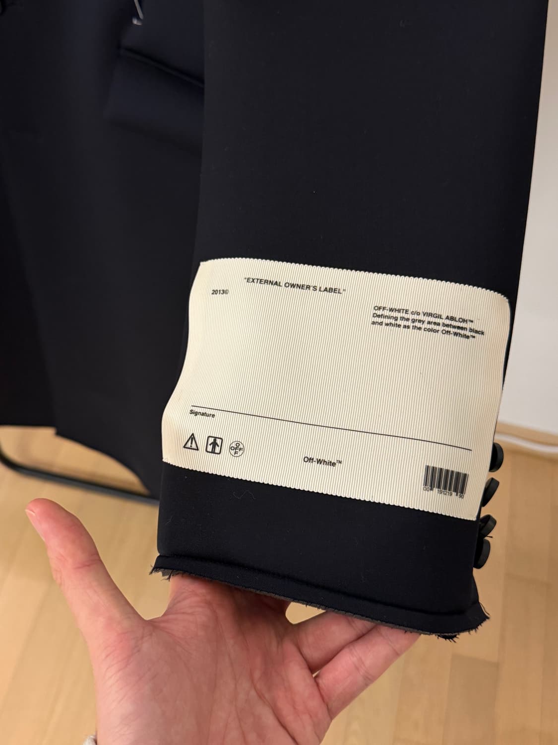 오프화이트 스쿠바 코트 컬렉션 피스 상품이미지5