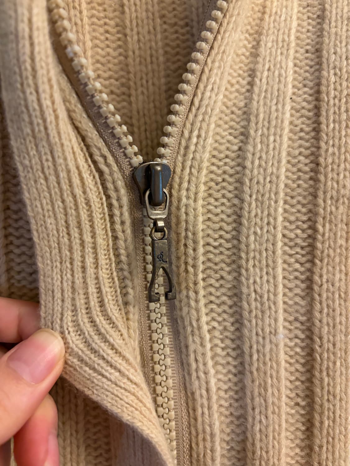 베이지 니트 스냅 하프넥 집업 하이넥 상품이미지6