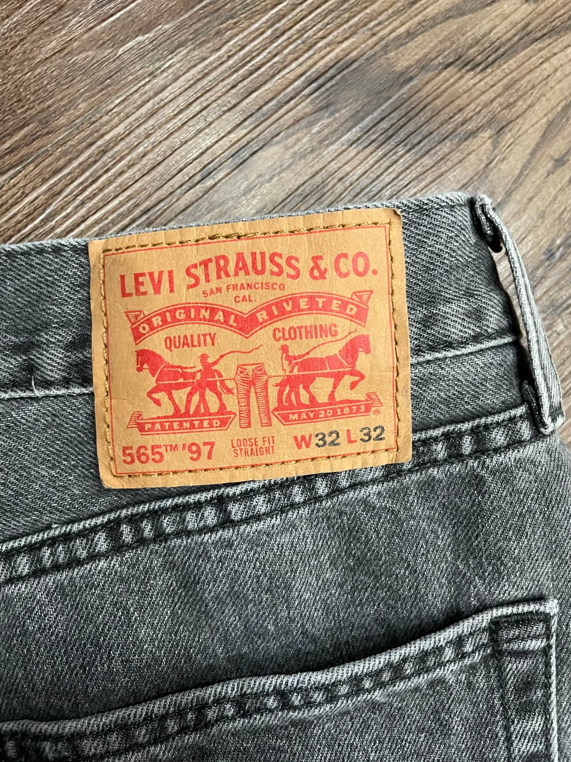 리바이스 565 97 흑청 데님 팬츠 상품이미지10