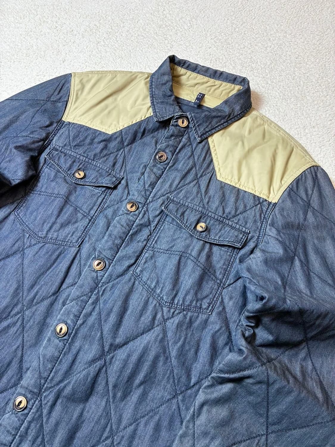 아르마니 진 누빔 웨스턴 퀼팅 셔츠 자켓 PN6980 상품이미지2