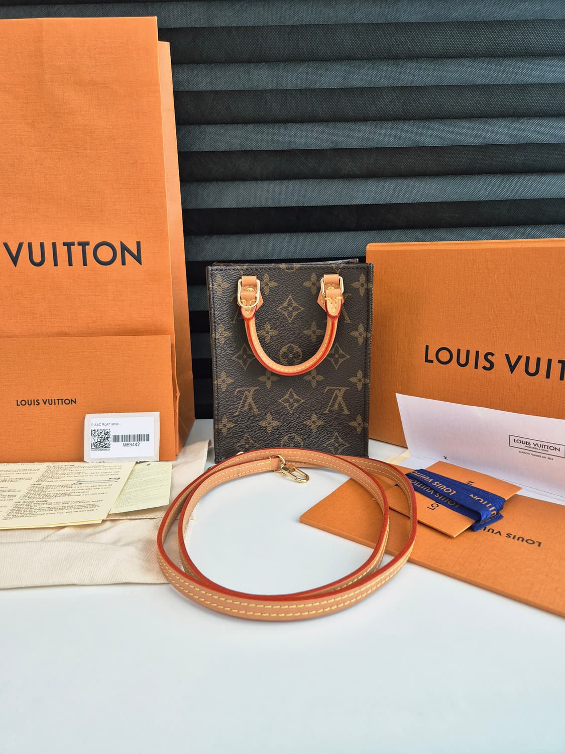 루이비통 쁘띠 삭플라 모노그램 상태 S급 (영수증 포함 풀구성) 상품이미지1