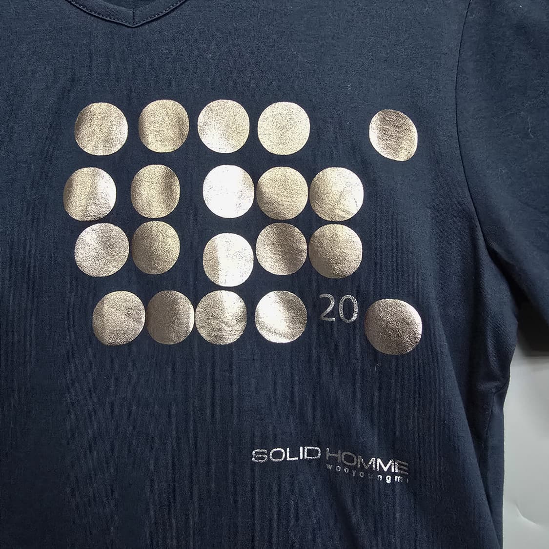 솔리드옴므 도트 그래픽 브이넥 반팔티 L 상품이미지3