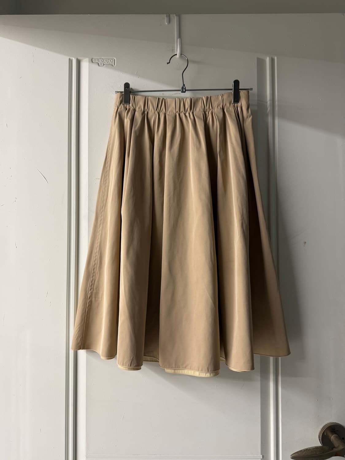 일본빈티지 주름 베이지 미디스커트 상품이미지6