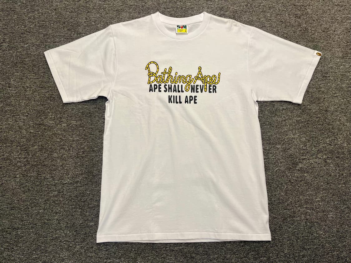 [100] 베이프 반팔티 새제품 L 상품이미지1