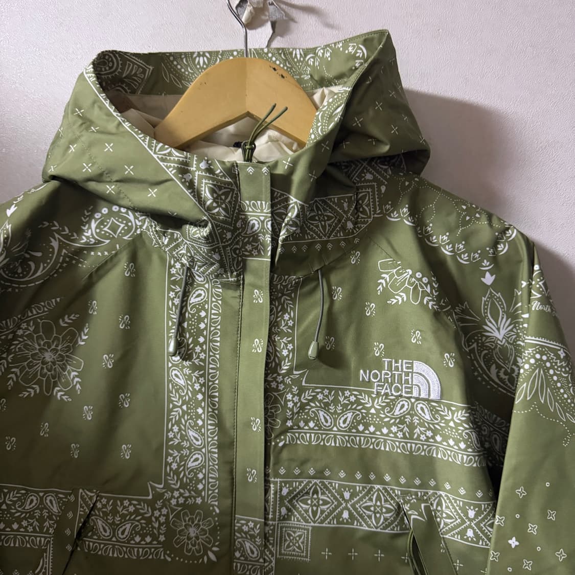 노스페이스 반다나 바람막이 점퍼 95(남성 100정도) 상품이미지3