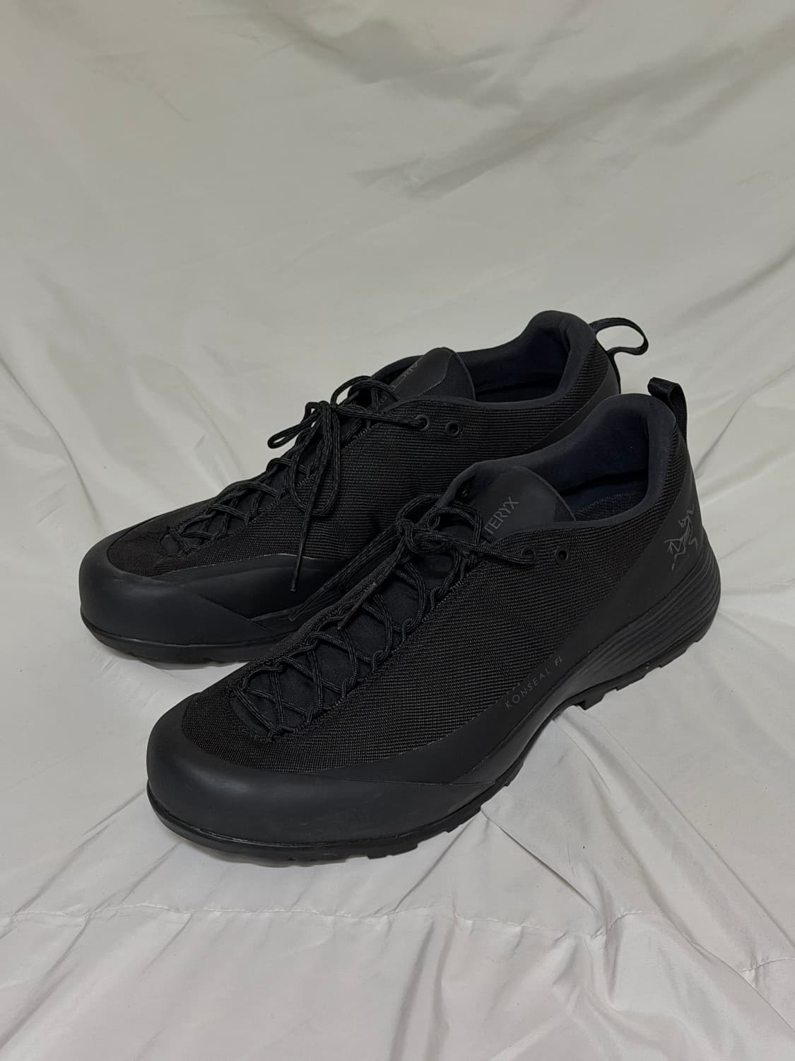 아크테릭스 컨실 FL2 고어텍스 스니커즈 상품이미지1