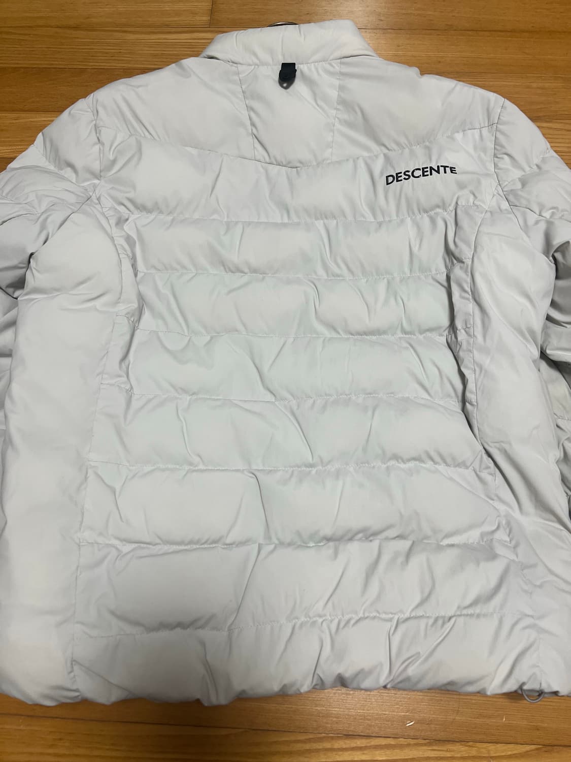 데상트 경량패딩 상품이미지3