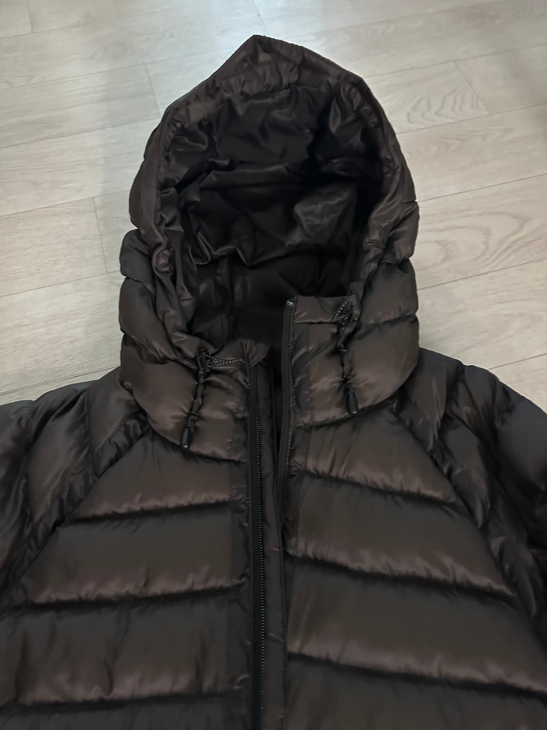 수아레 경량패딩 브라운 M사이즈 상품이미지3