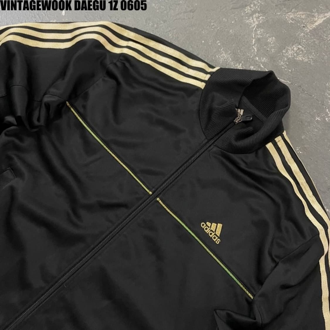 아디다스 검정 골드 트랙탑 져지 상품이미지1