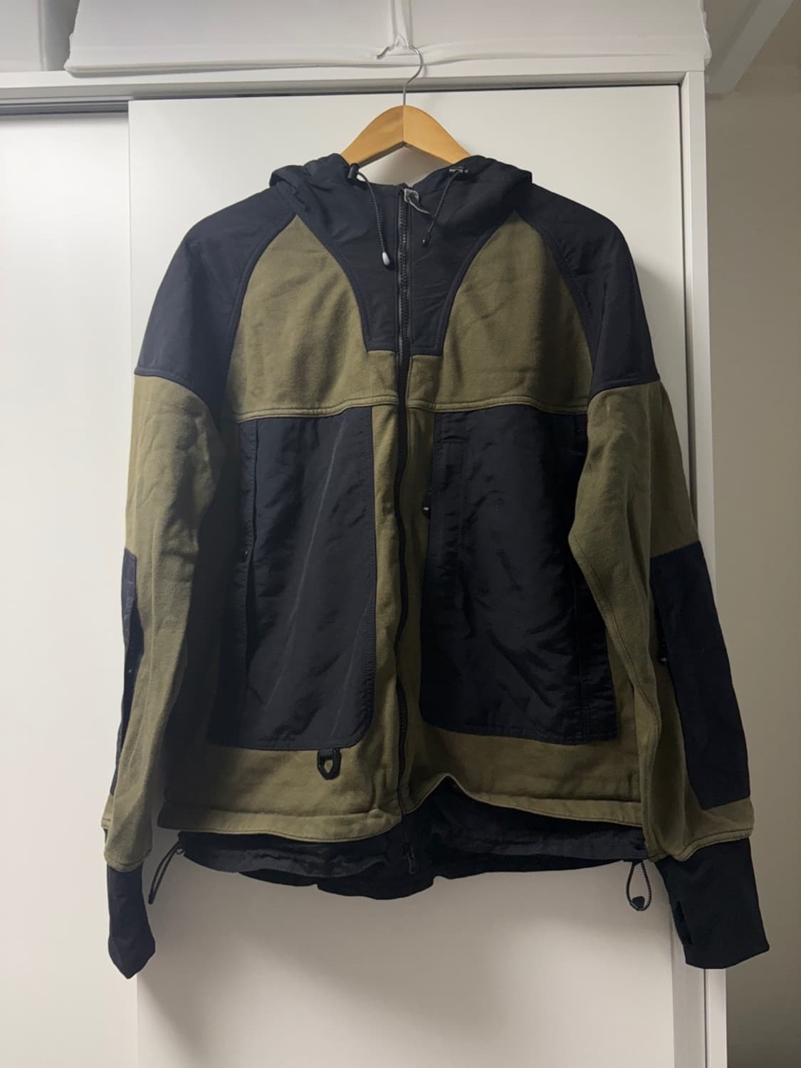 뉴발란스 X 이스트로그 후드집업 상품이미지1