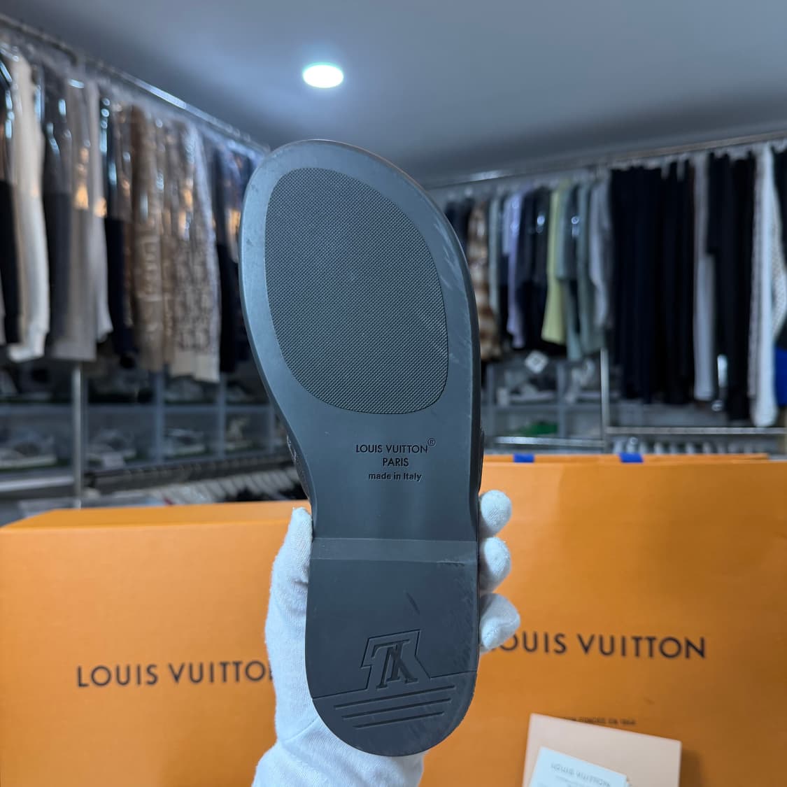 [리오브] 루이비통 모노그램 오아시스 뮬 슬리퍼 상품이미지3