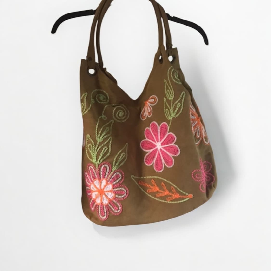 스웨이드 느낌 플라워 자수 숄더백  상품이미지1