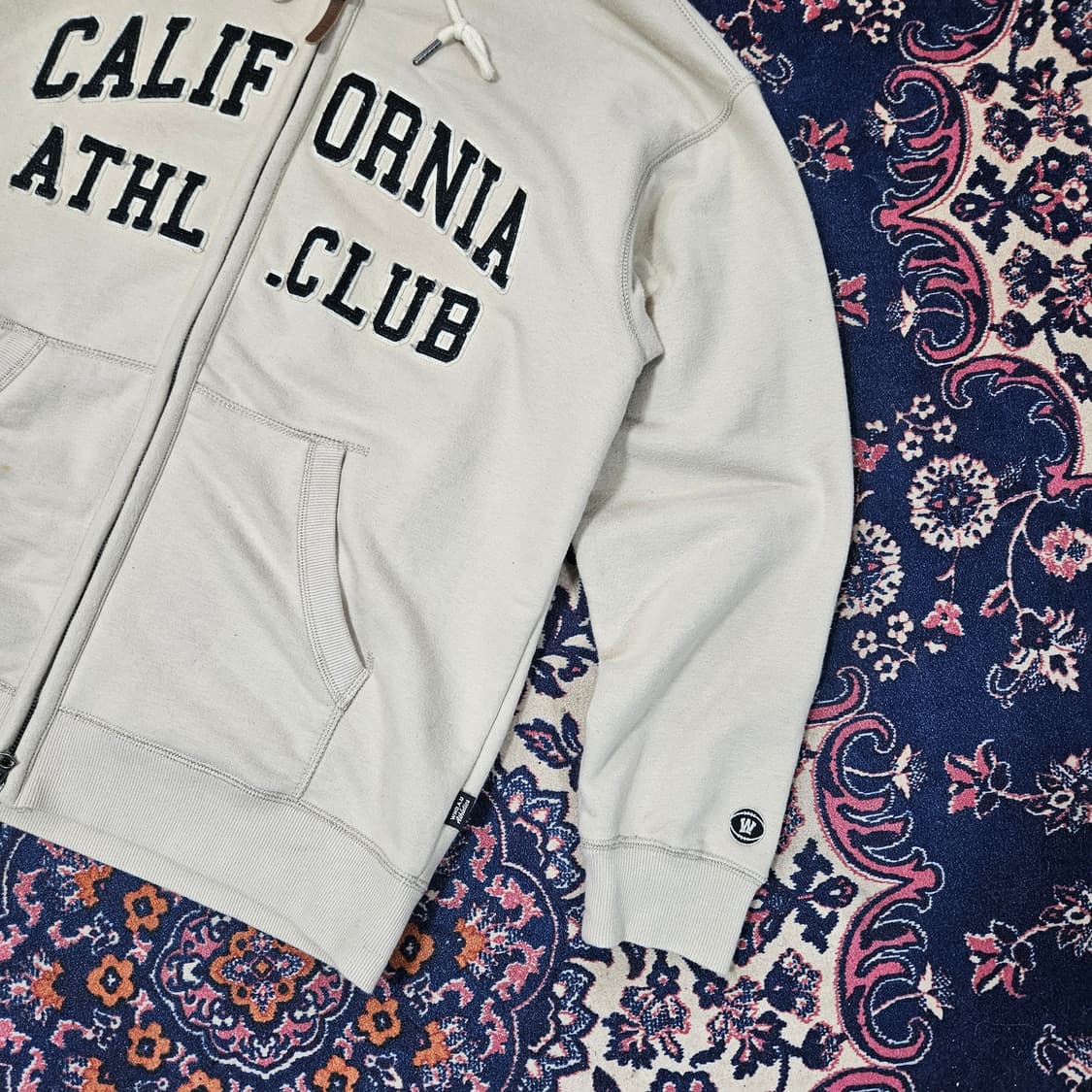 후아유 21fw 빈티지 레터링 투웨이 지퍼 후드집업 상품이미지2