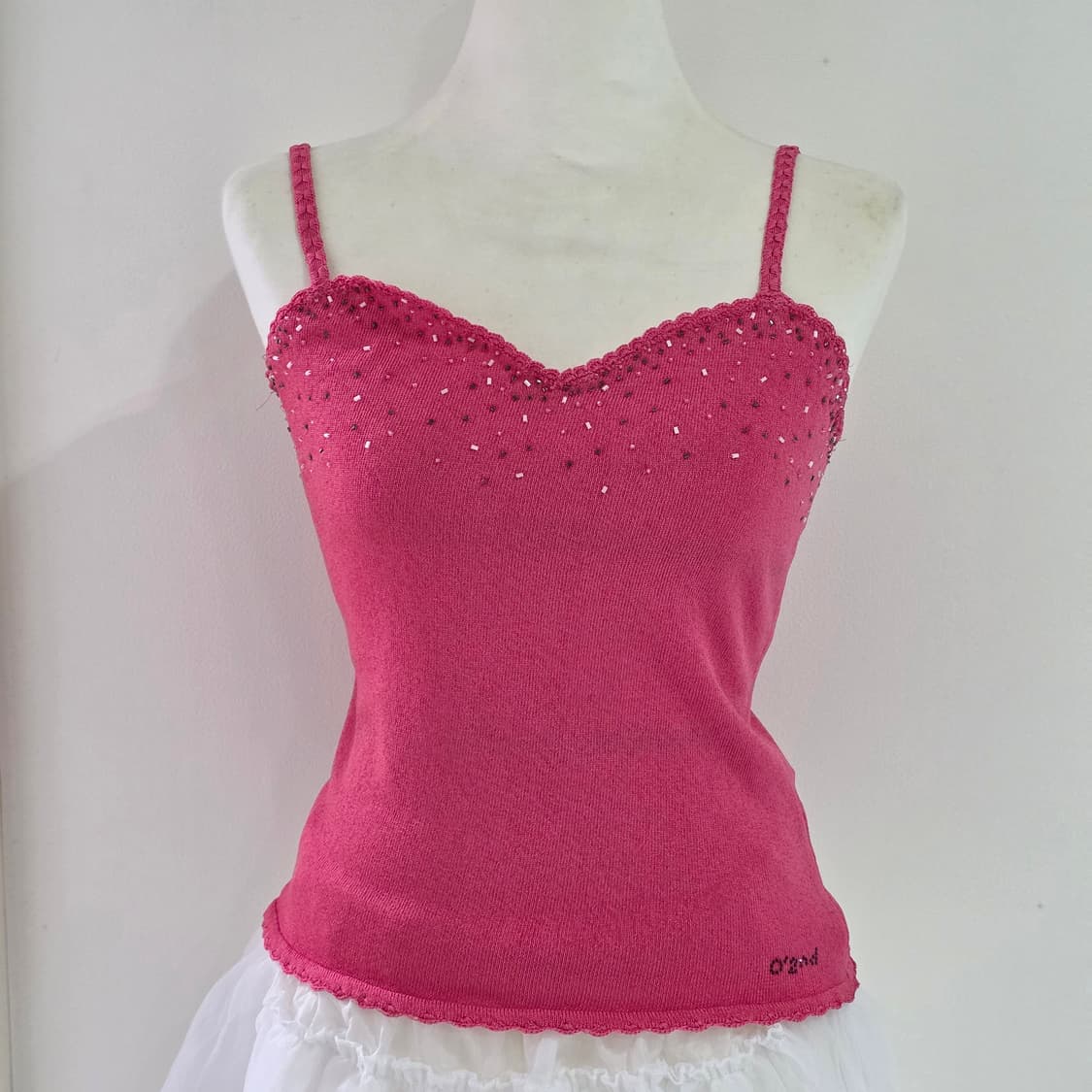 hot pink 비즈레이스 오네갸루 골지 슬리브리스 상품이미지1