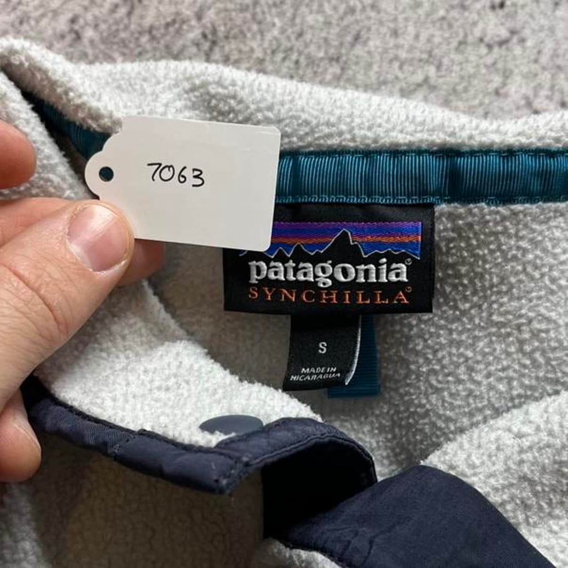 10s 파타고니아 신칠라 스냅-T 아이보리/네이비 니카라과 상품이미지3