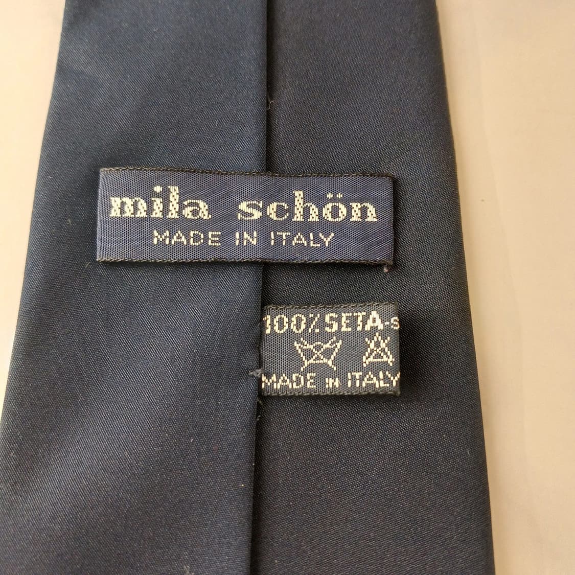 밀라숀 실크 네이비 패턴 넥타이 9.2cm A+등급 A19404
 상품이미지9