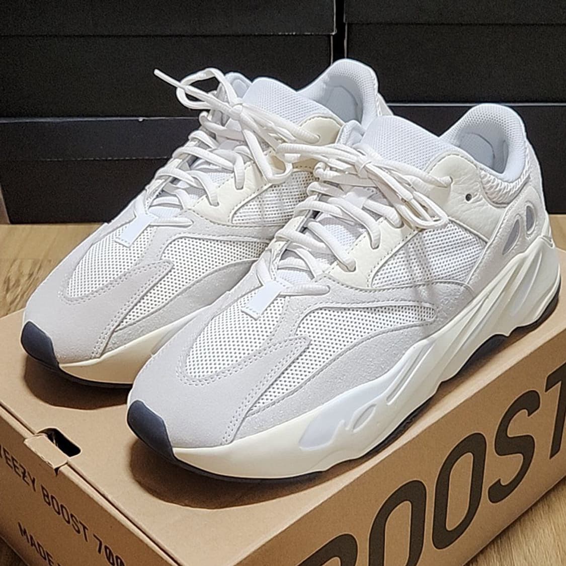 아디다스 285 이지 부스트 아날로그 700 상품이미지2
