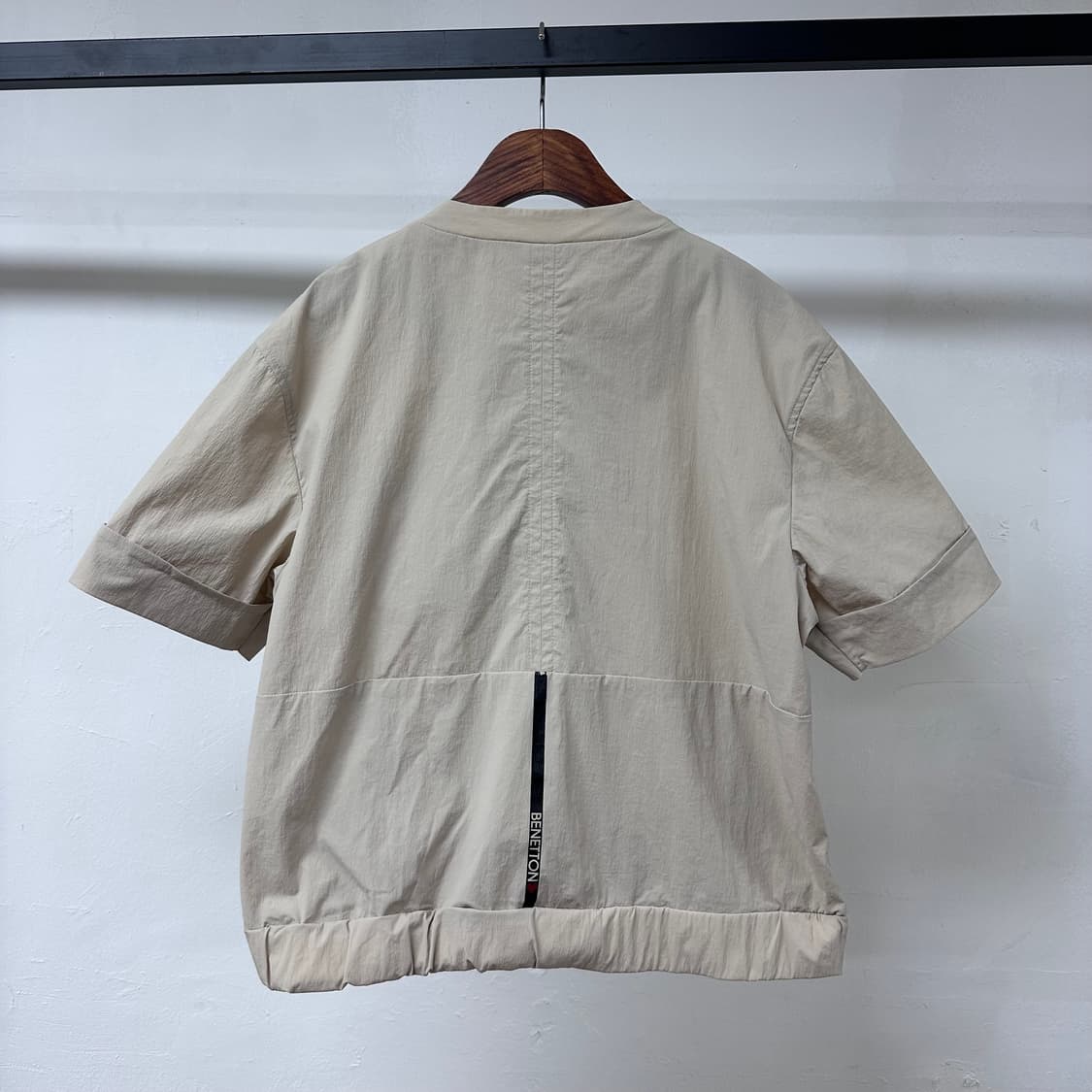 베네통 23s 여성 반팔 우븐 크롭 자켓 L (100) 여름자켓 J34 상품이미지5