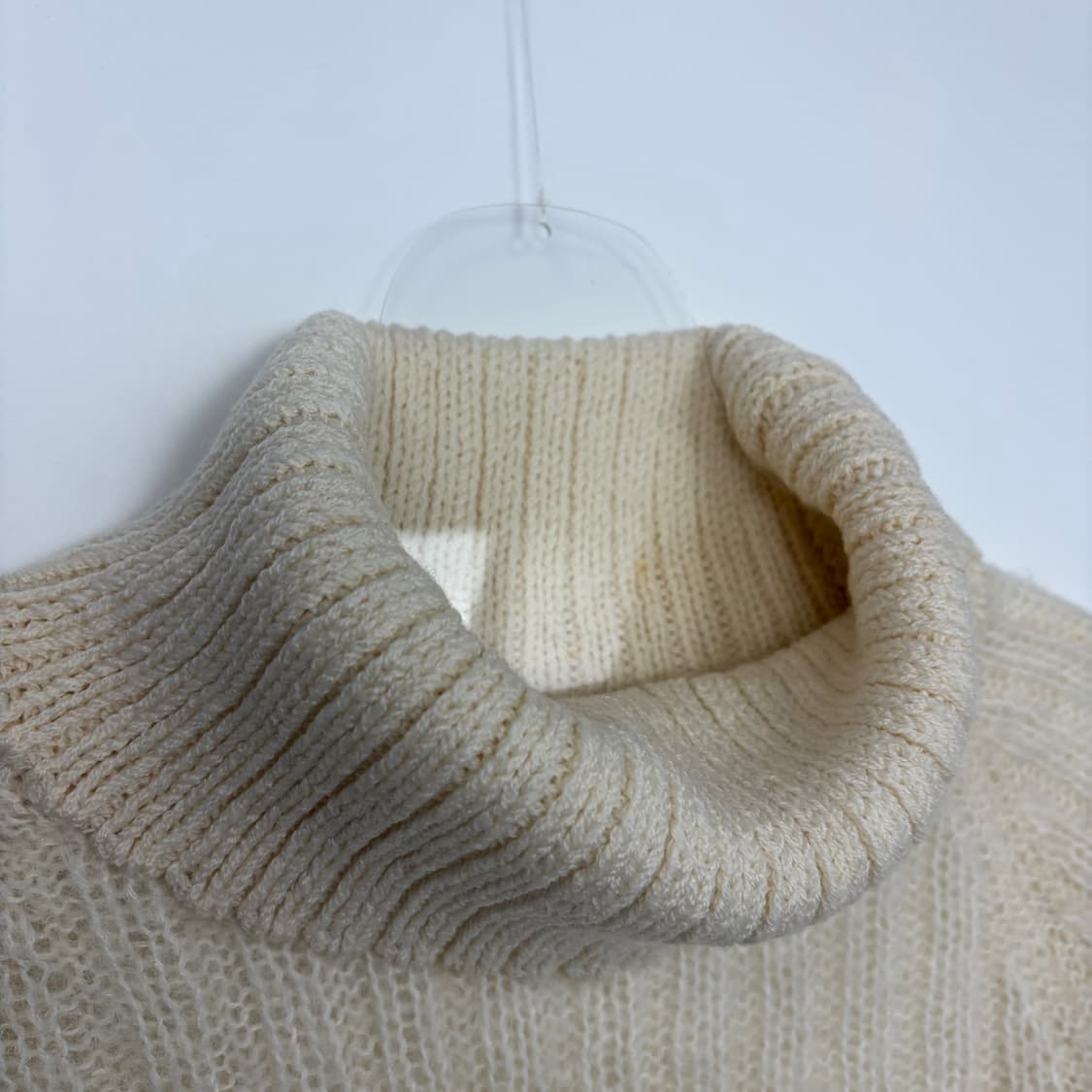 앤클라인 모헤어 터틀넥 니트 티셔츠 상품이미지2