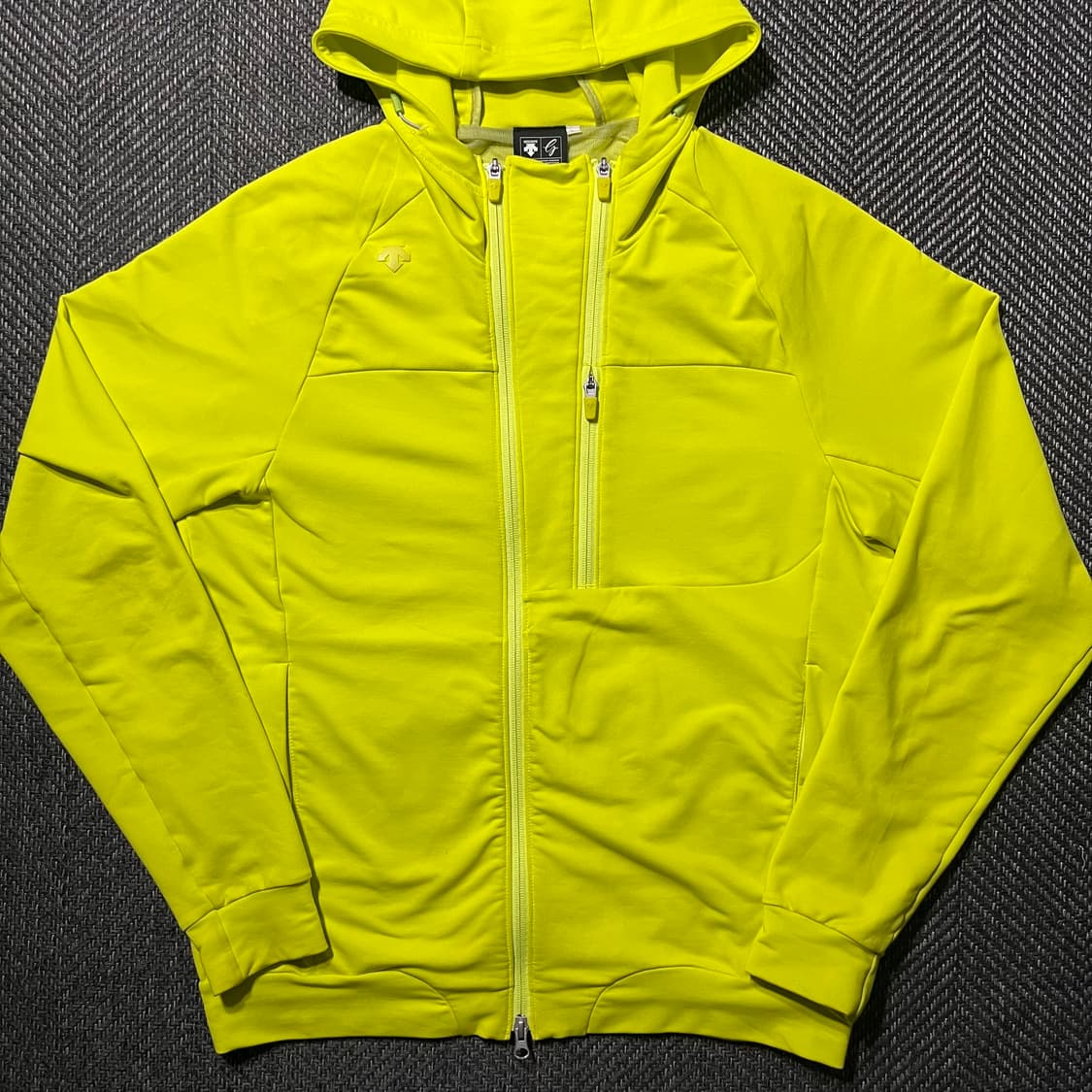 DESCENTE 데상트 골프 기능성 후드집업 상품이미지2