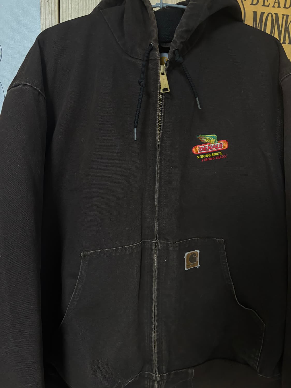 칼하트 J25 후드 자켓 (XL / 다크브라운) 상품이미지3