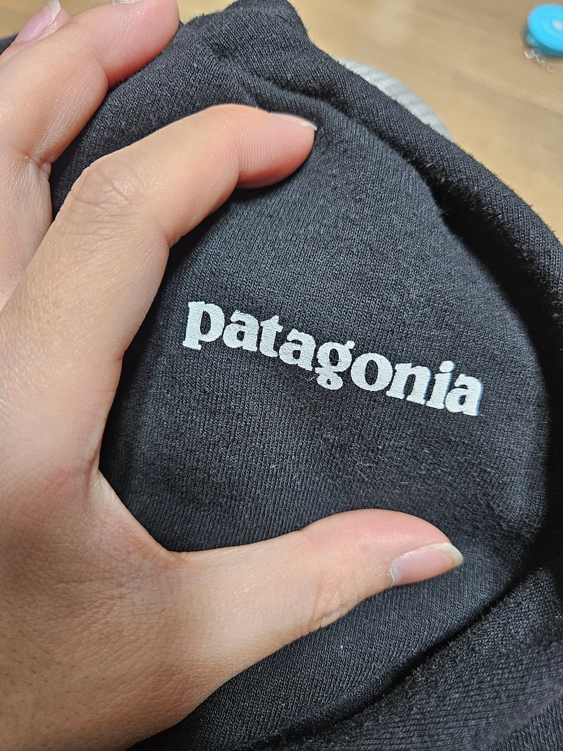 파타고니아 로고 블랙 티셔츠 m 사이즈 상품이미지3