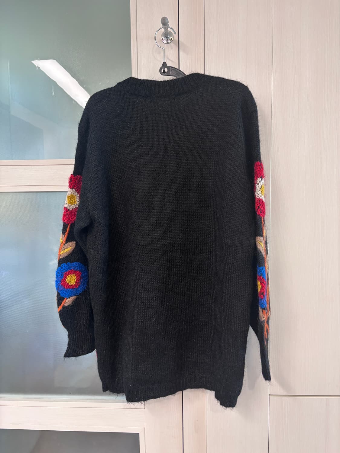 빈티지 플라워블랙자수 니트 상품이미지2