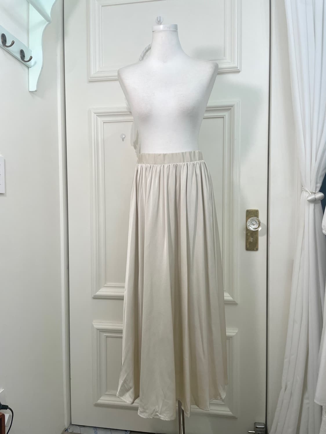 beigeivory satin banding long skirt 상품이미지1