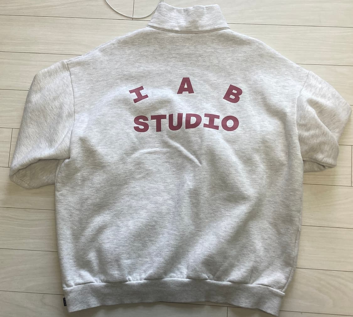 아이앱 하프 집업 상품이미지3