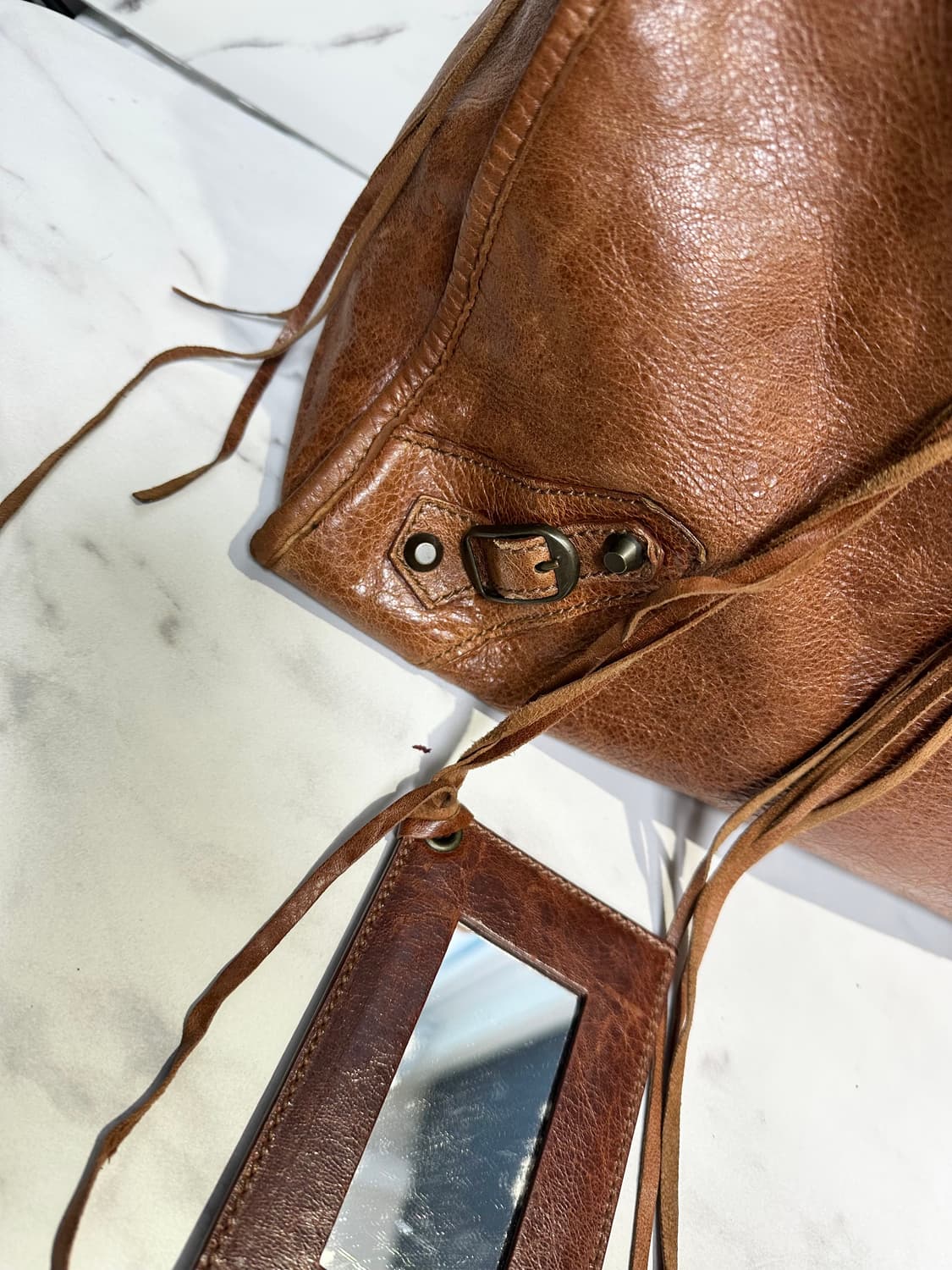 [A 정품] 발렌시아가 시티 모터백 위켄더 브라운 상품이미지4