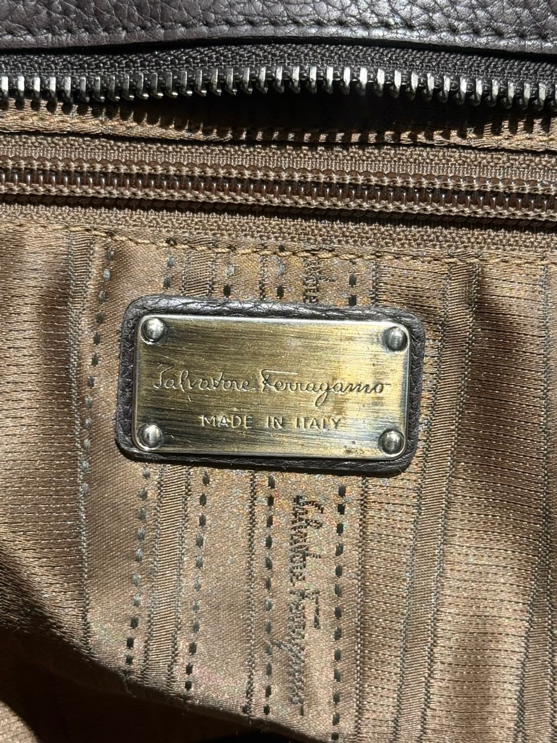 페라가모 브라운 간치니 레더 토트백 상품이미지7