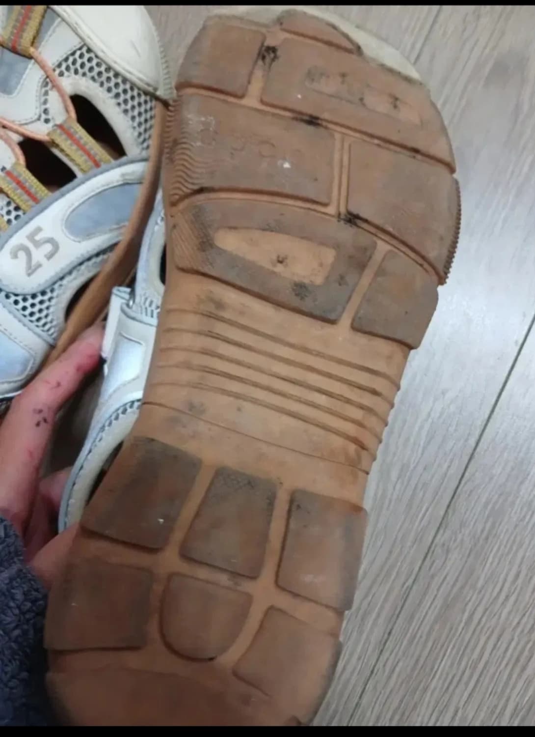 구삐 틴셀 스포트 샌들 상품이미지5