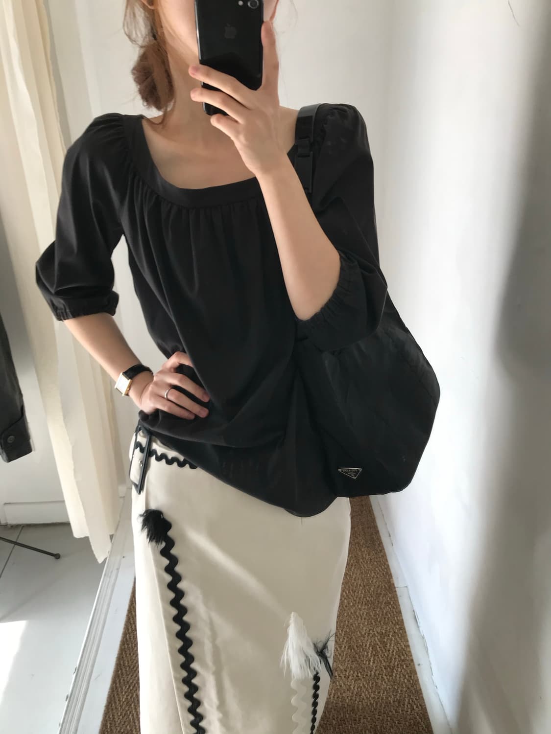 black simple blouse 상품이미지4