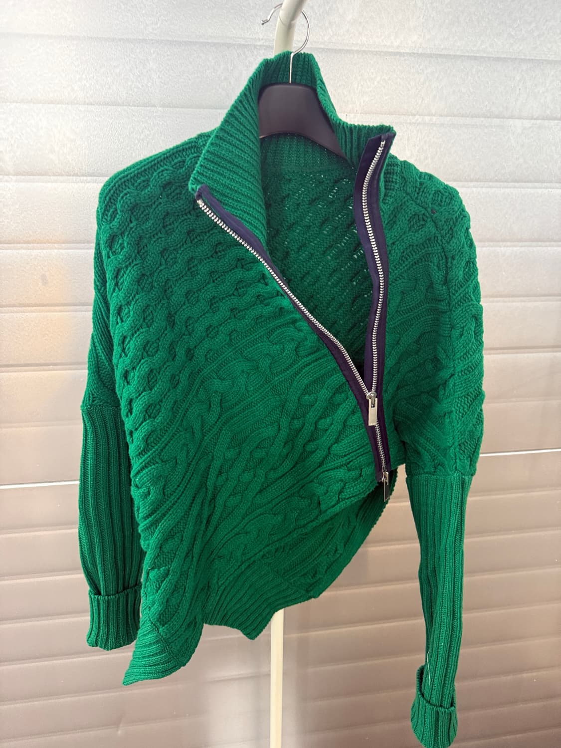 Sacai 비대칭 하이넥 집업 케이블 니트탑 2 상품이미지8