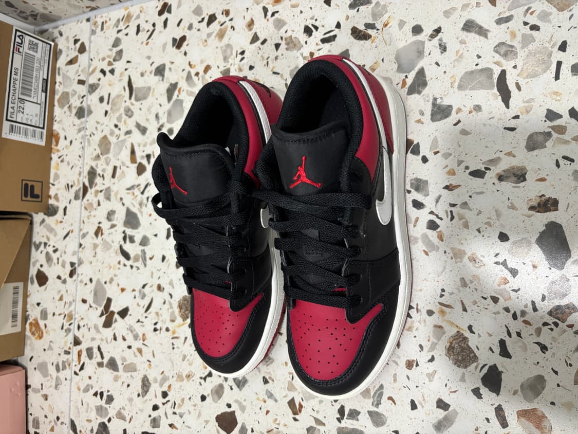 나이키 에어 조던 1로우 블랙/레드 225cm 상품이미지2