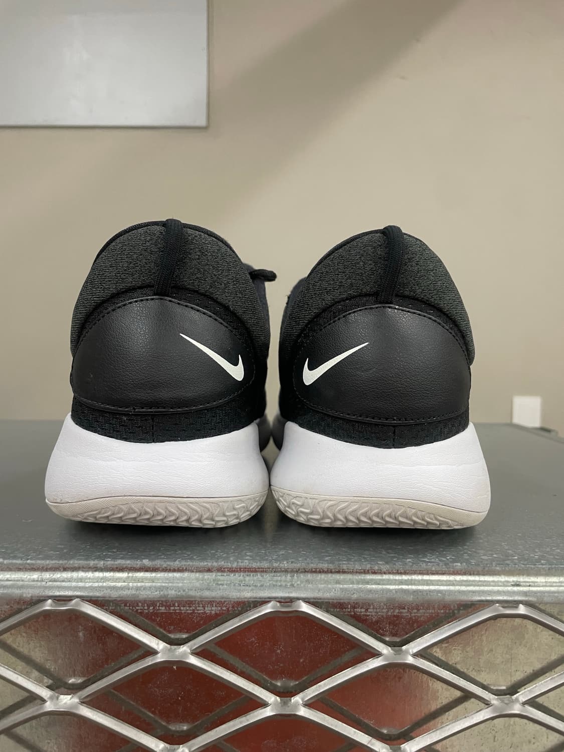 나이키 하이퍼덩크 X 로우 블랙 화이트 300 상품이미지3