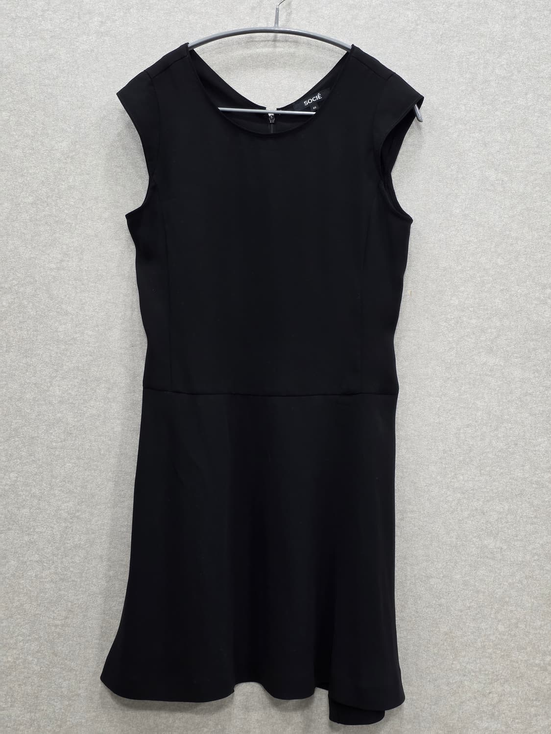 SOOCIE 블랙 슬림핏 원피스 상품이미지1