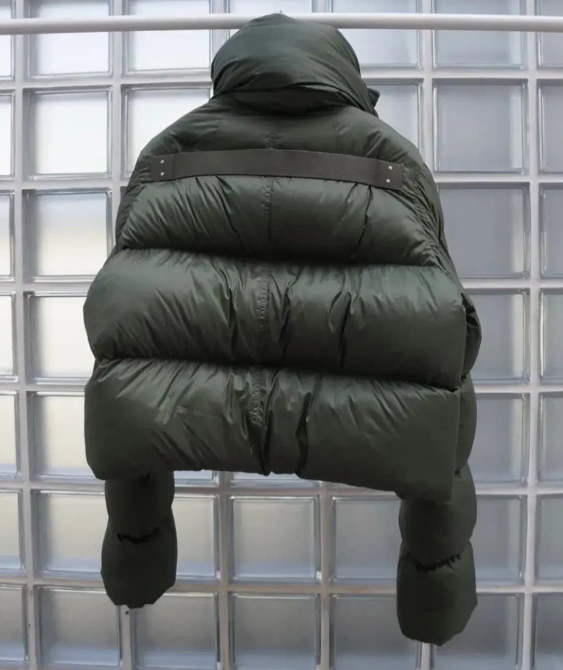 릭오웬스 퍼넬넥 카키 상품이미지3