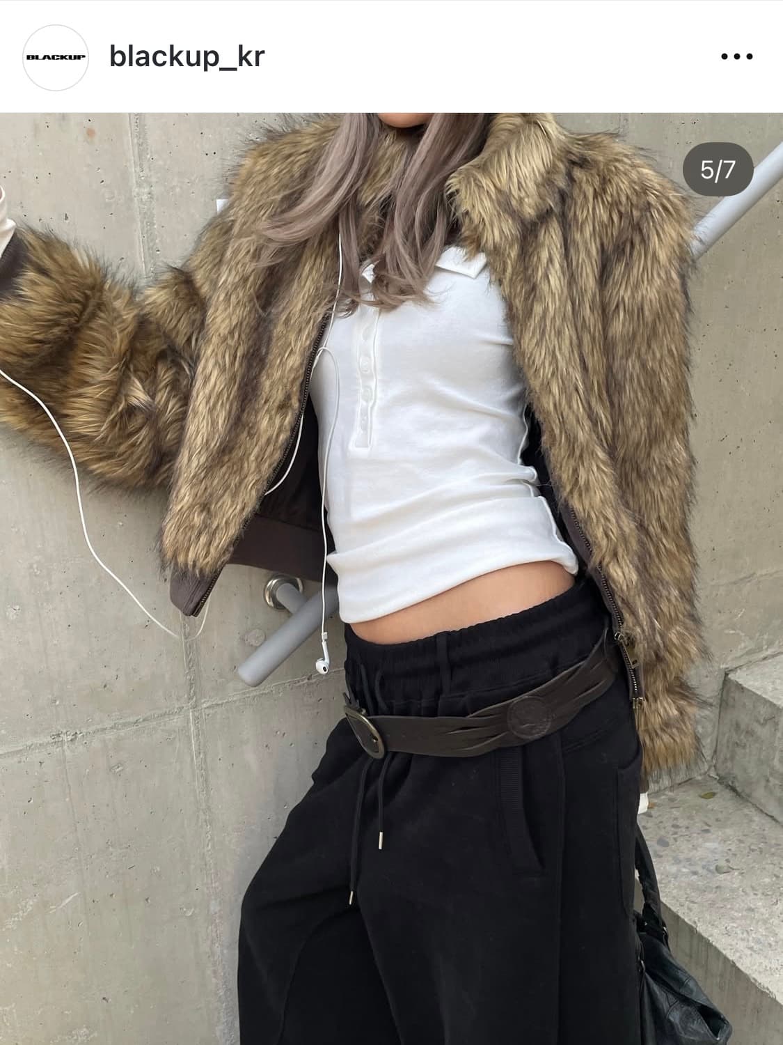 새거급처)블랙업 라뷰 투톤 하이넥 퍼자켓 퍼 점퍼 보헤미안서울 미스치프 상품이미지2