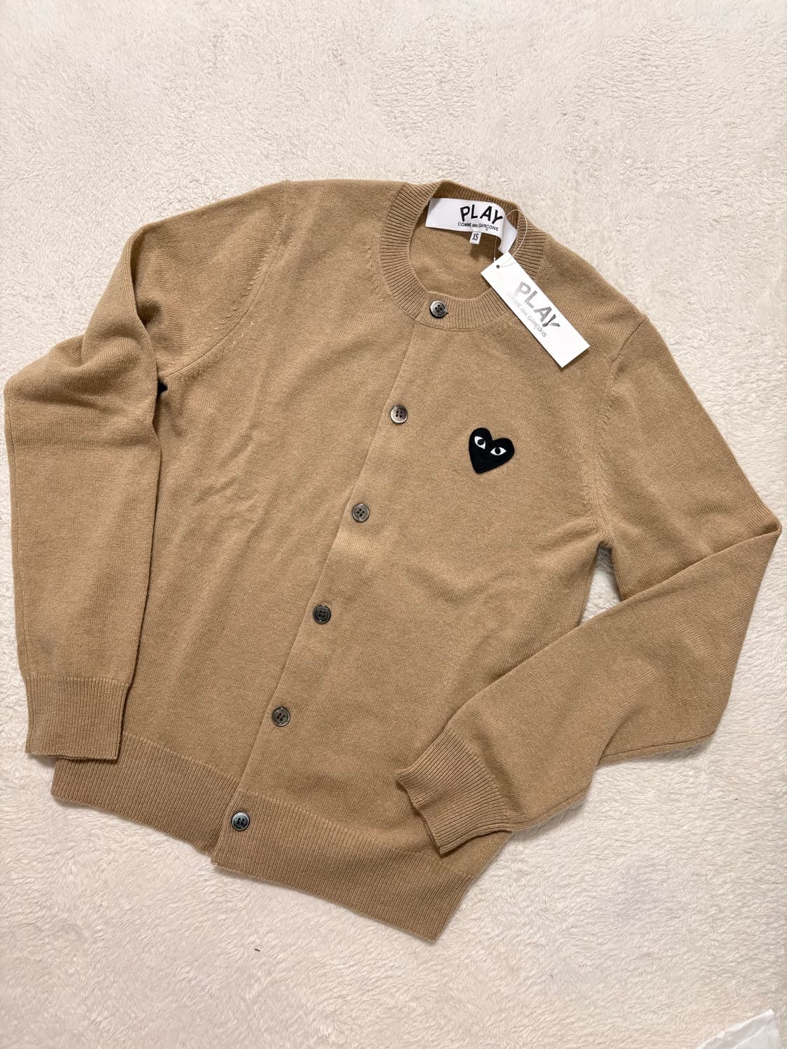꼼데가르송 플레이 블렉와펜 가디건 베이지 XS (새상품) 상품이미지1