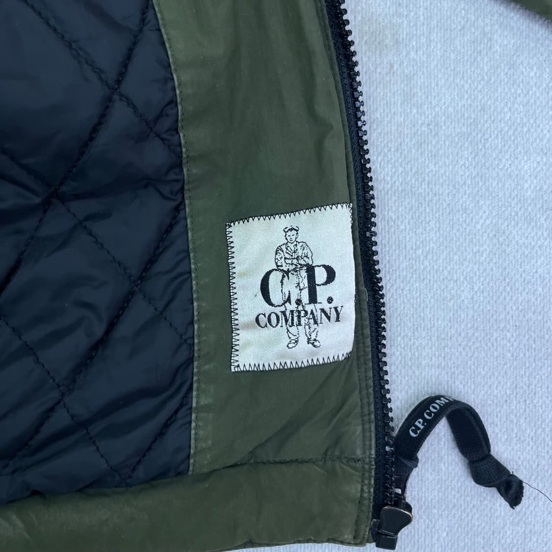 95 CP컴퍼니 14FW 올드스쿨 카키퀄팅 자켓 상품이미지6